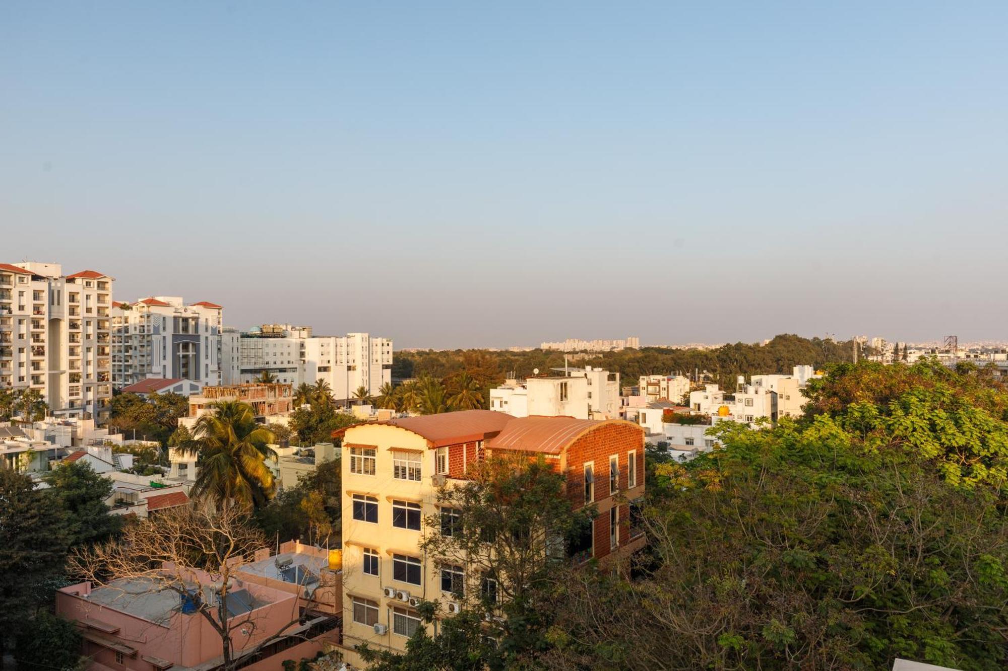 Mistyblue Stays Bangalore Buitenkant foto